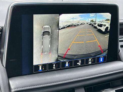 Used 2022 Chevrolet Tahoe Z71 w/ Z71 Off-Road Package image 28