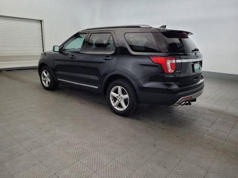 Used 2017 Ford Explorer XLT w/ Equipment Group 202A AWD/4WD image 3