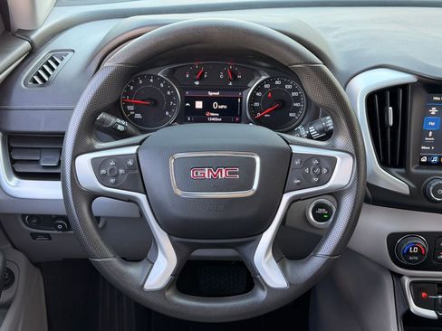 Used 2023 GMC Terrain SLE w/ Driver Convenience Package FWD image 4