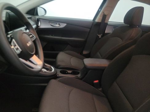 Used 2023 Kia Forte LXS w/ LXS Technology Package image 17