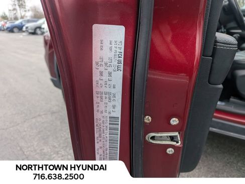 Used 2019 Jeep Cherokee Limited image 40