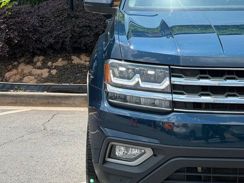 Used 2018 Volkswagen Atlas SEL Premium AWD/4WD image 4