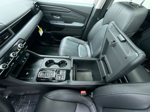 New 2026 Honda Pilot Touring image 18