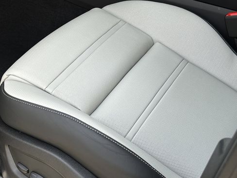 New 2026 Porsche Cayenne Coupe image 32