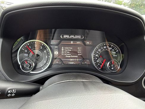 Used 2025 RAM 1500 Big Horn AWD/4WD image 29