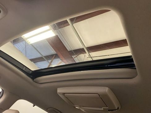 Used 2022 Honda Pilot Touring image 16