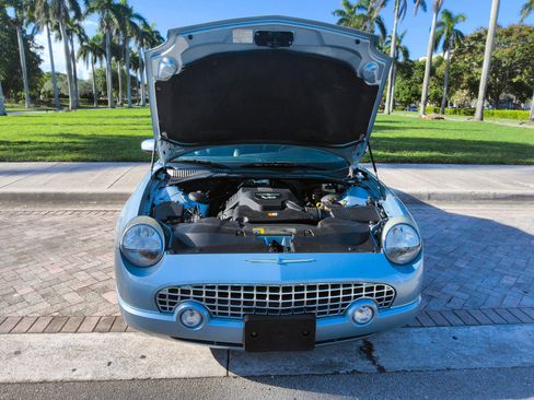 Used 2004 Ford Thunderbird image 38