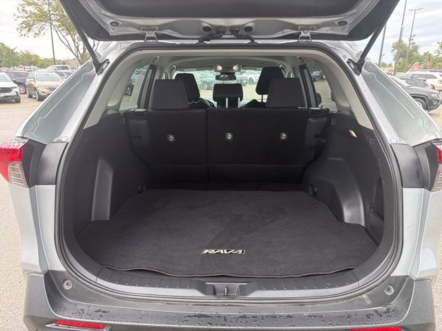 Used 2025 Toyota RAV4 LE AWD/4WD image 16