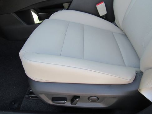 New 2026 Nissan Rogue SV image 12