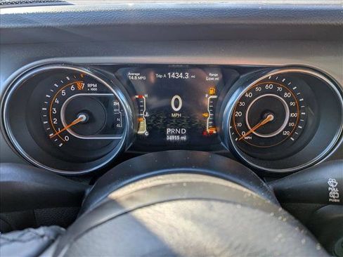 Used 2021 Jeep Wrangler Unlimited Willys image 12