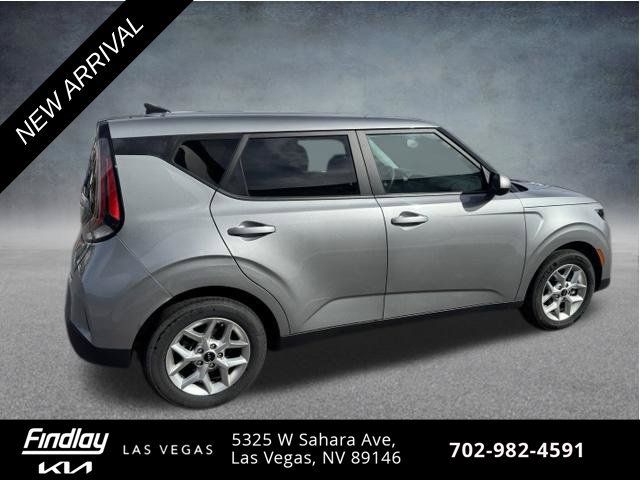 Certified 2024 Kia Soul LX w/ Option Group 015 FWD image 3