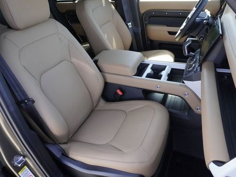 New 2026 Land Rover Defender 110 X-Dynamic SE AWD/4WD image 24