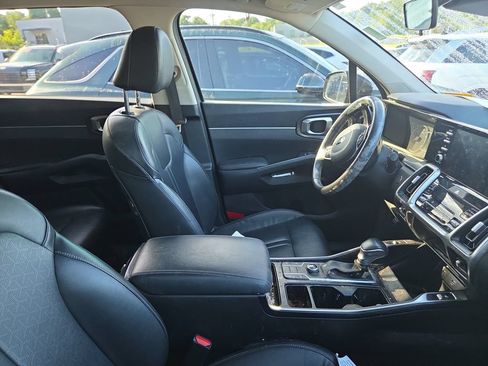 Used 2021 Kia Sorento S w/ Panoramic Sunroof Package FWD image 11