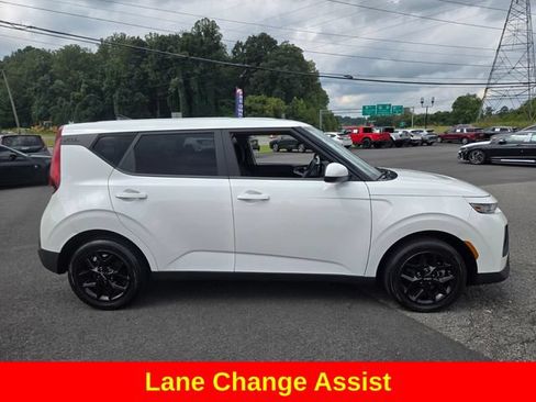 Used 2022 Kia Soul LX w/ Technology Package FWD image 10