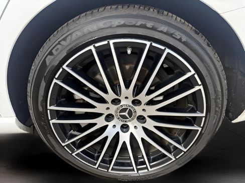 Used 2023 Mercedes-Benz C 300 Sedan image 35