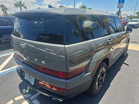 Used 2024 Hyundai Santa Fe SE FWD image 5