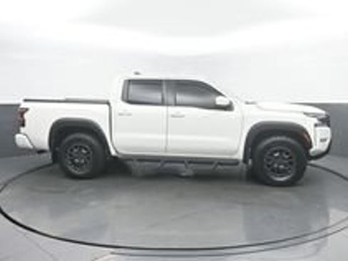 Used 2022 Nissan Frontier PRO-4X w/ Pro-4X Premium Package AWD/4WD image 3