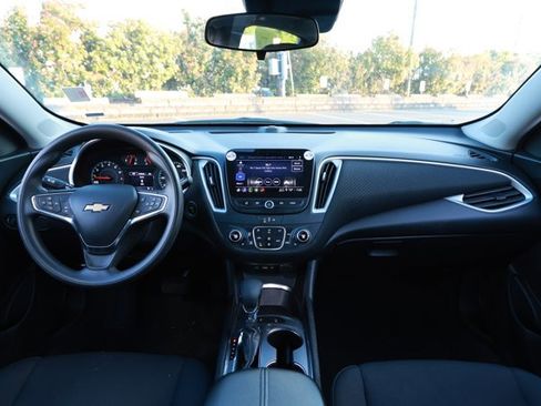 Used 2024 Chevrolet Malibu LT image 27