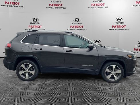 Used 2021 Jeep Cherokee Limited FWD image 2