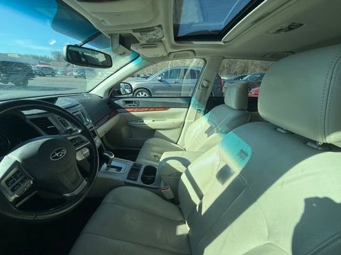Used 2012 Subaru Outback 2.5i Limited w/ Moonroof Pkg image 5