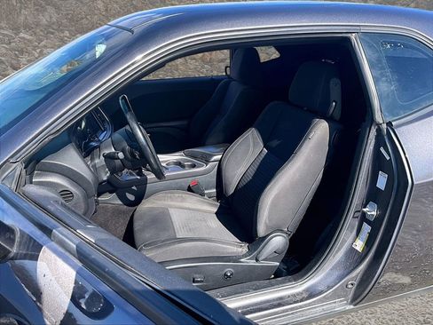 Used 2019 Dodge Challenger SXT image 20