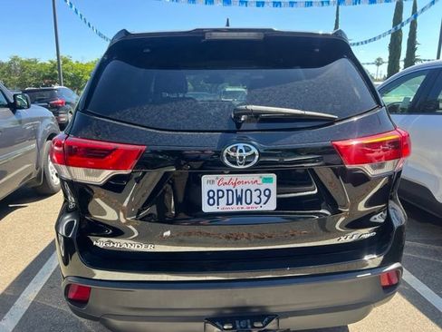 Used 2019 Toyota Highlander XLE AWD/4WD image 9