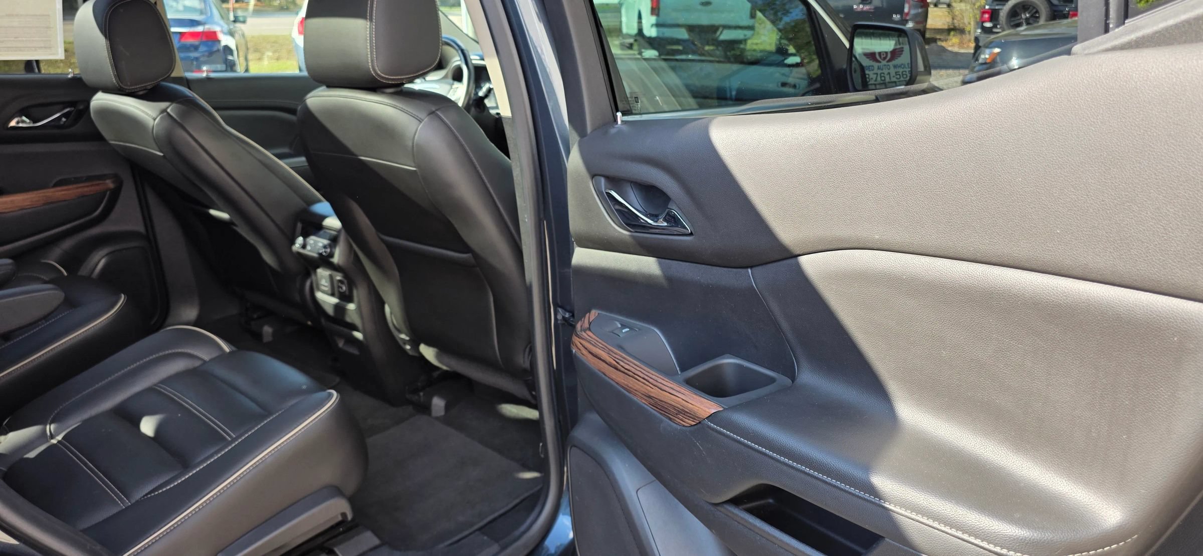 Used 2019 GMC Acadia Denali AWD/4WD image 16
