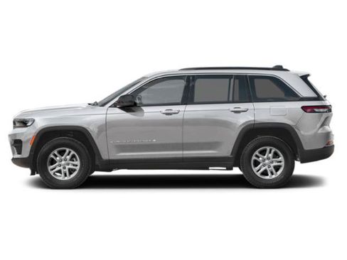 Certified 2025 Jeep Grand Cherokee Overland w/ Adv Protech Group III AWD/4WD image 2