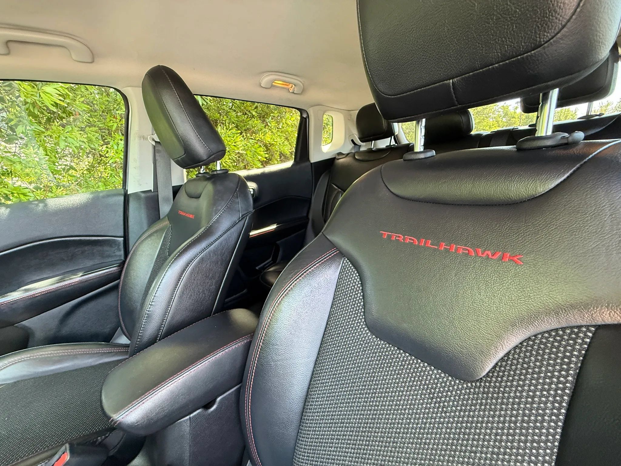Used 2019 Jeep Compass Trailhawk w/ Cold Weather Group AWD/4WD image 45