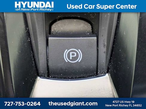 Used 2025 Toyota Camry SE FWD image 29