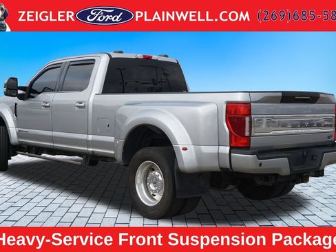 Used 2022 Ford F450 4x4 Crew Cab Super Duty image 3