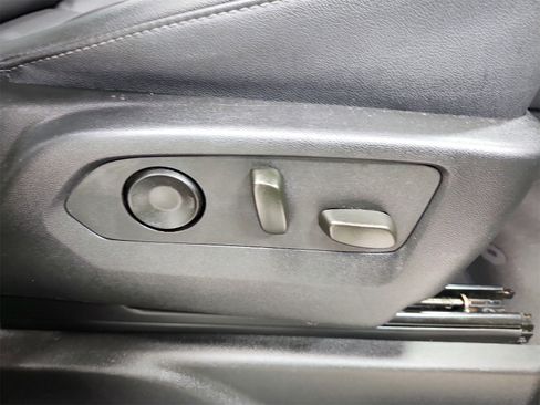 Used 2024 Chevrolet Tahoe LT image 39