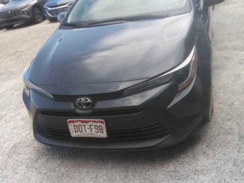 Used 2024 Toyota Corolla LE FWD image 1