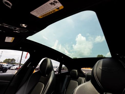 Used 2021 Aston Martin DBX AWD/4WD image 35
