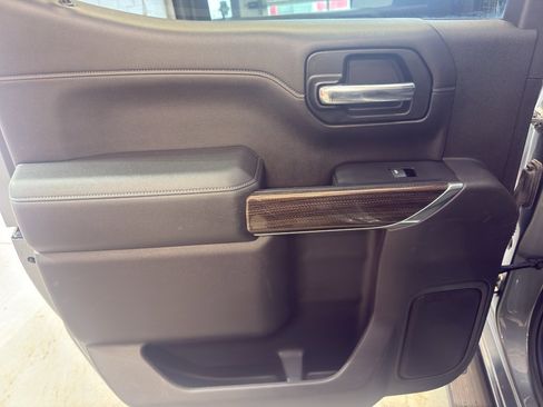 Used 2019 Chevrolet Silverado 1500 RST image 27