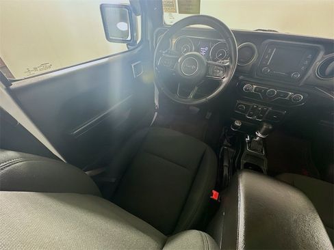 Used 2019 Jeep Wrangler Unlimited Sport S image 9