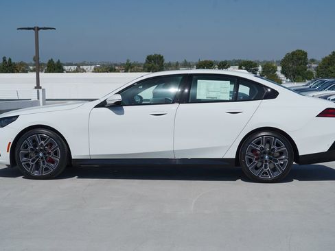 New 2027 BMW 530i xDrive AWD/4WD image 4