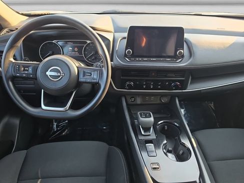 Used 2024 Nissan Rogue S FWD image 12