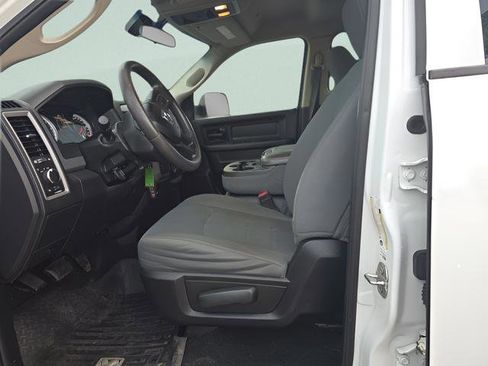 Used 2018 RAM 2500 Tradesman w/ Chrome Appearance Group image 12