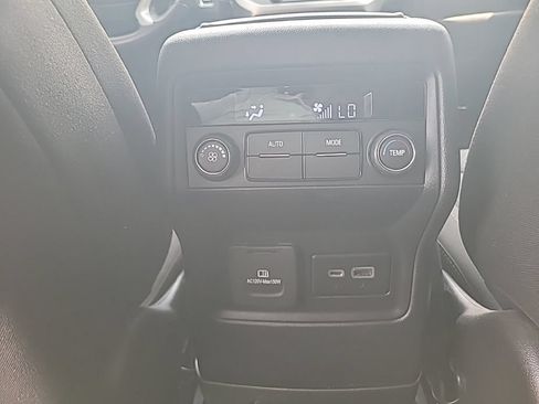 Used 2021 GMC Acadia SLE w/ Driver Convenience Package FWD image 12