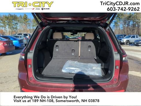 New 2025 Jeep Grand Cherokee Limited image 22