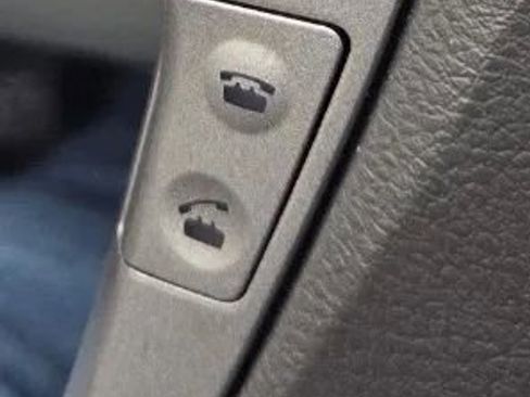 Used 2011 Toyota Camry XLE image 8