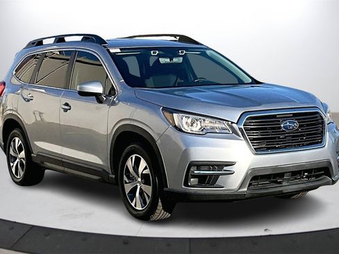 Used 2021 Subaru Ascent Premium w/ Convenience Package image 2