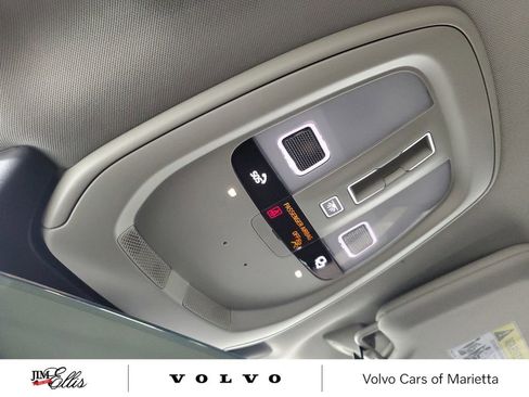 New 2025 Volvo XC90 B6 Core w/ Climate Package image 35