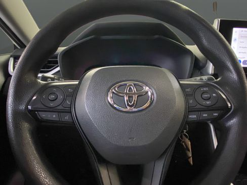Used 2023 Toyota RAV4 LE AWD/4WD image 15