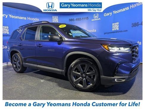 Certified 2025 Honda Pilot Sport image 1