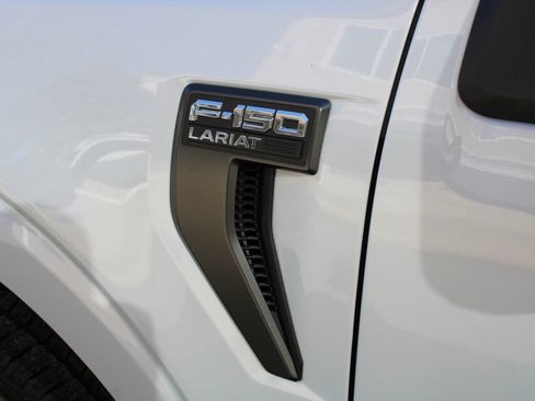 Used 2022 Ford F150 Lariat w/ Max Trailer Tow Package AWD/4WD image 27