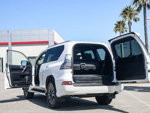 Used 2023 Lexus GX 460 Premium w/ Premium Package AWD/4WD image 27