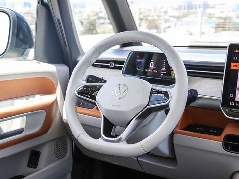 New 2025 Volkswagen ID. Buzz Pro S Plus AWD/4WD image 16