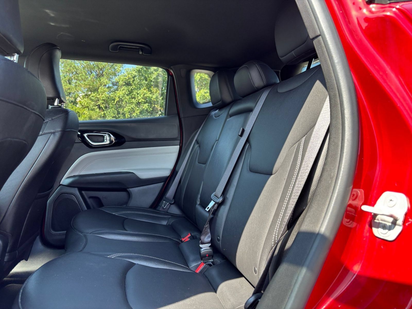 Used 2025 Jeep Compass Limited AWD/4WD image 26